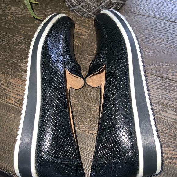 Naturalizer Womens Ranger Slip On Moccasins Loafers Black Snakeskin Size 8 - Picture 8 of 11